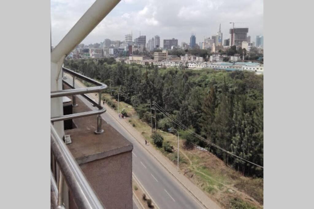 City View With Rooftop Pool - Studio Nairobi Exterior foto